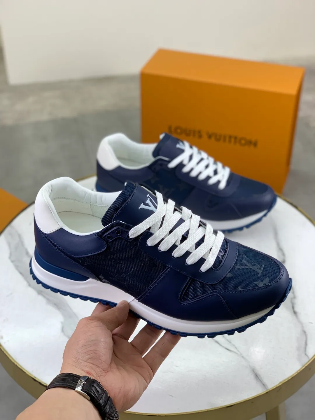 Men's men's shoes P680 new style 💶[LOUIS VUITTON] (original order) new style 🍀LV Louis Vuitton * - top version of LV classic trendy shoes! Use imported original cowhide and water-dyed cowhide lining. The latest original wear-resistant TPU combination outsole! High quality products! Multiple colors available, code number: 39-45 (46 customized)